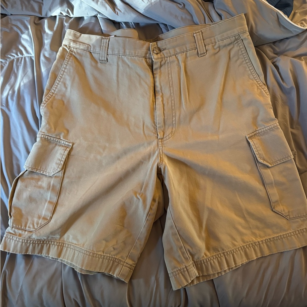 Dockers Men's Tan Cargo Shorts